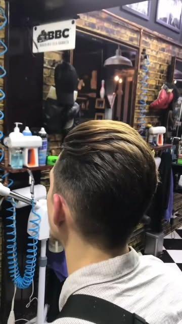 Corte degradado visto de espaldas